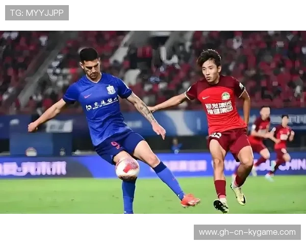 上海申花拉唐边路突破助攻,展现强劲实力