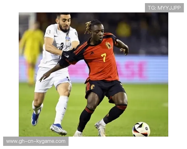 卢卡库中圈带球拔脚怒射，比利时攻势掀起波浪